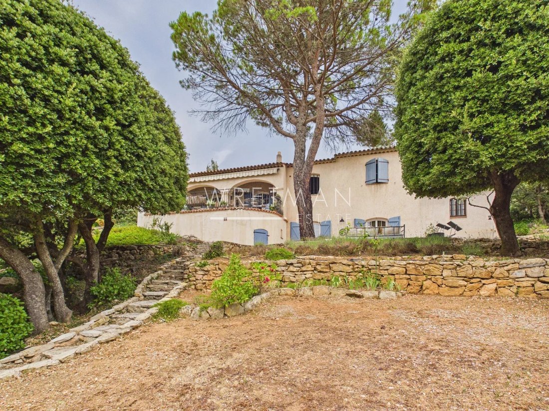 House in Tourtour, Provence-Alpes-Côte d'Azur, France 1 - 18437679
