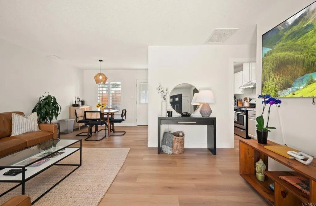 San Diego, California, United States 3 - 18442900