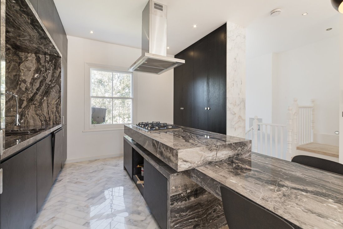 Apartment in South Kensington, Kensington And Chelsea, England 4 - 18439622