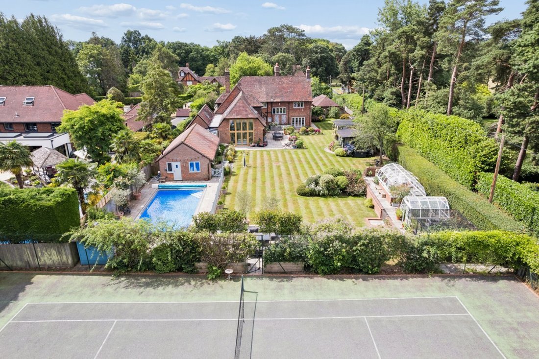 House in Amersham, England 1 - 18441012