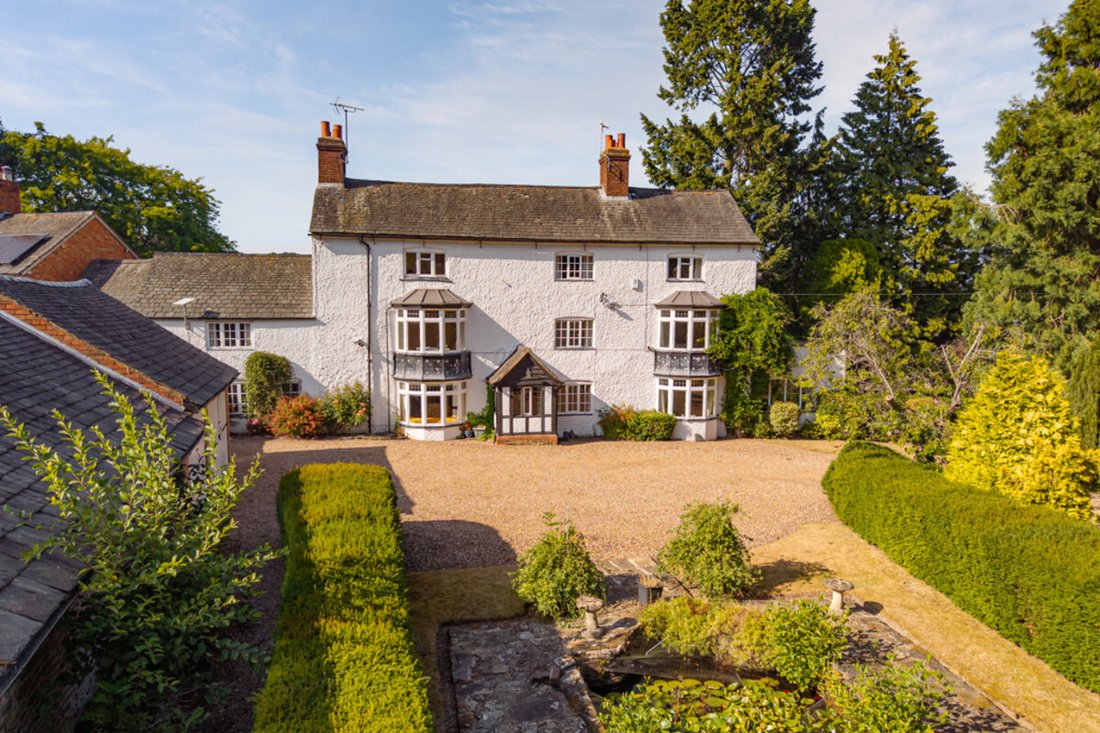 House in Newtown Linford, England 1 - 16126044