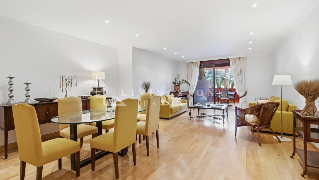 Apartment in Estepona, Andalusia, Spain 2 - 18439225