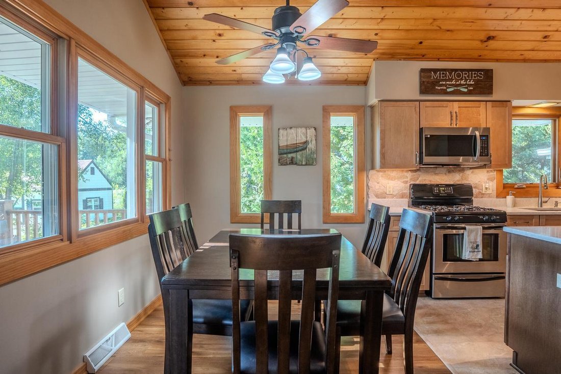 House in Delafield, Wisconsin, United States 5 - 18439088