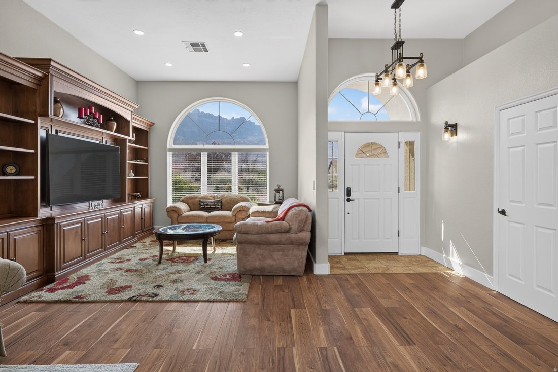 House in Moab, Utah, United States 3 - 18439345