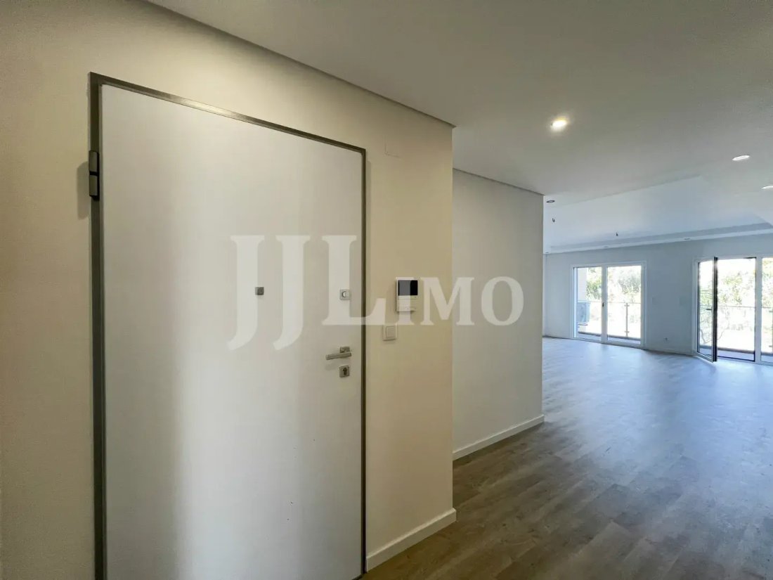 Apartment in Carcavelos e Parede, Lisbon, Portugal 5 - 18435928