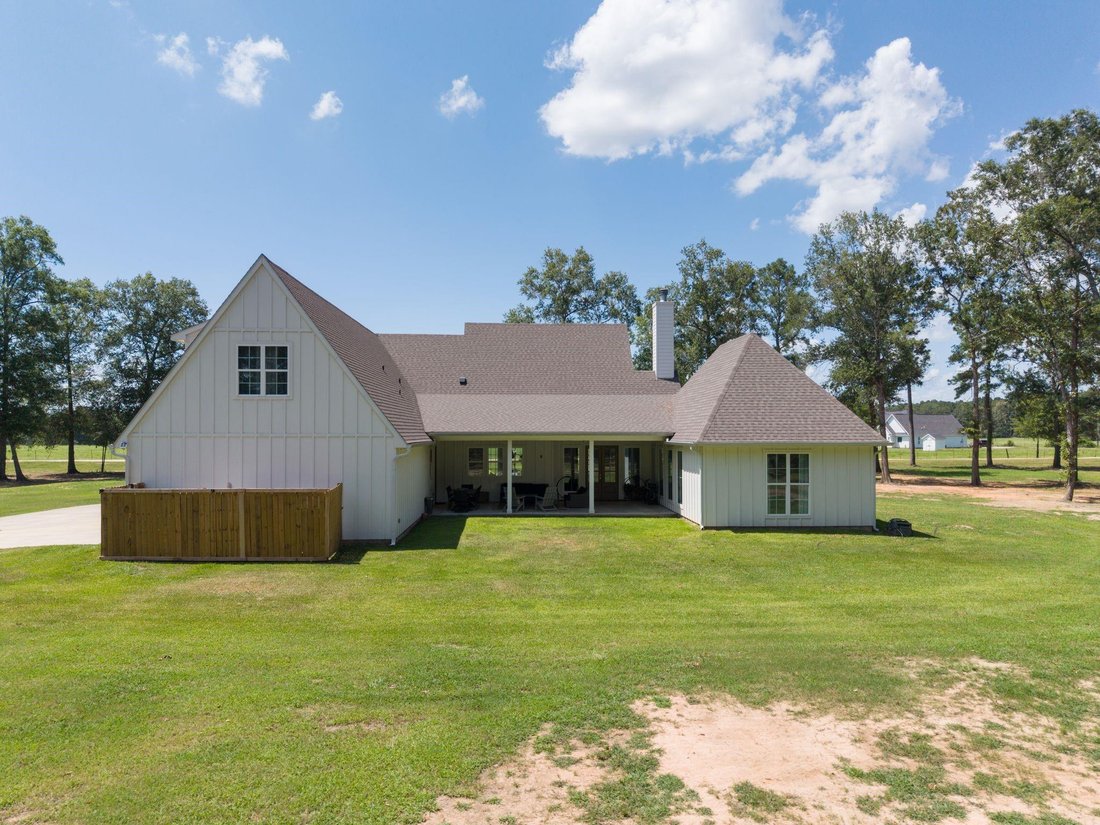 House in Livingston, Texas, United States 5 - 18442522