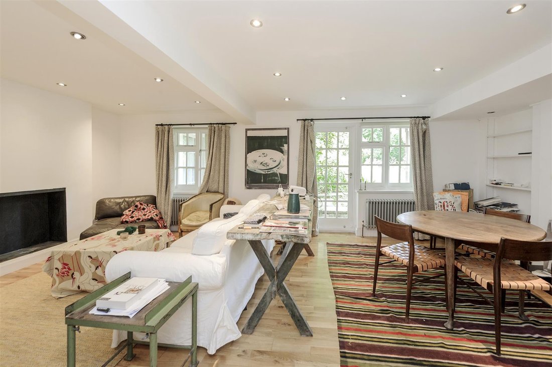 Apartment in Kilburn Park, Brent, England 1 - 18438978