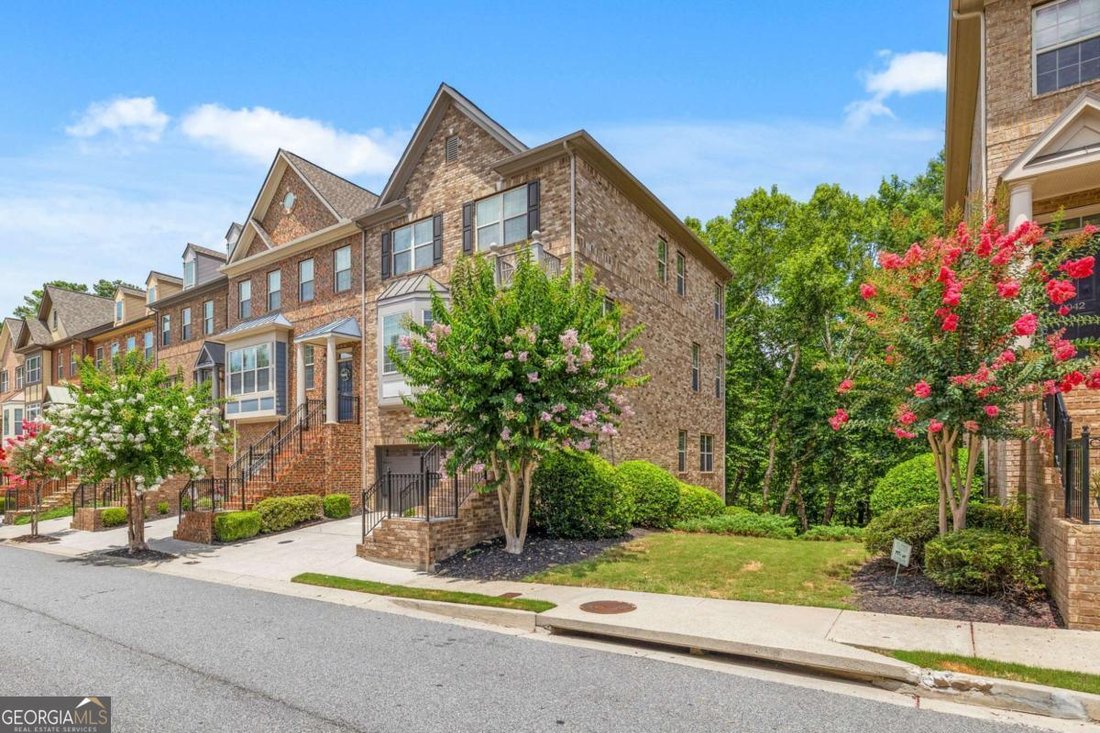 Townhouse in Alpharetta, Georgia, United States 2 - 18440433