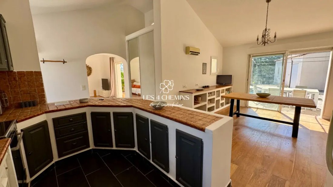House in Greasque, Provence-Alpes-Côte d'Azur, France 3 - 18439609