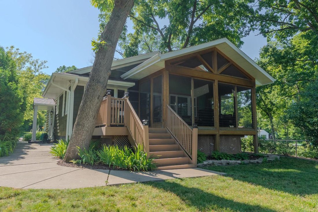 House in Delafield, Wisconsin, United States 1 - 18439088