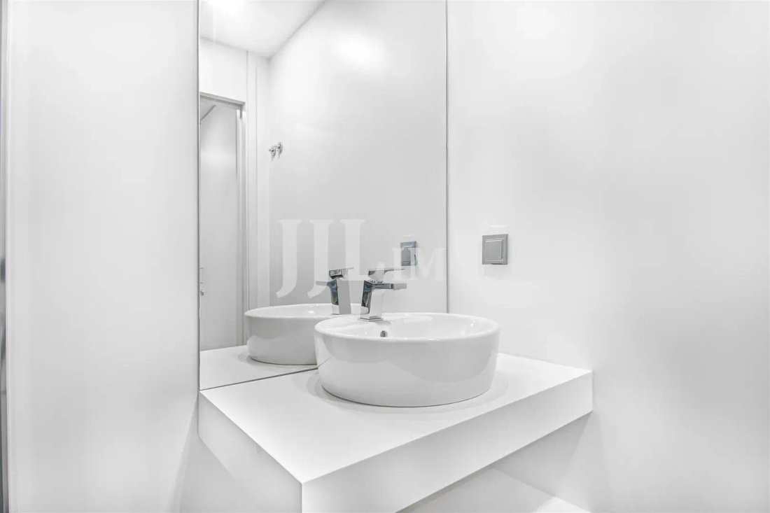 Apartment in Avenidas Novas, Lisbon, Portugal 1 - 18436049