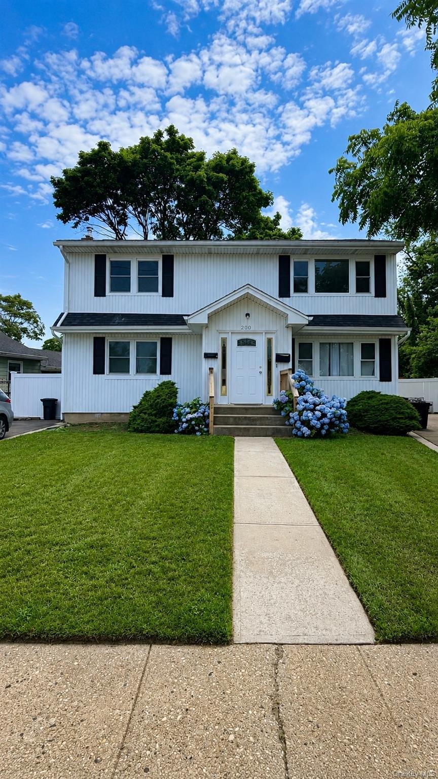 Seaford, New York, United States 1 - 18440540