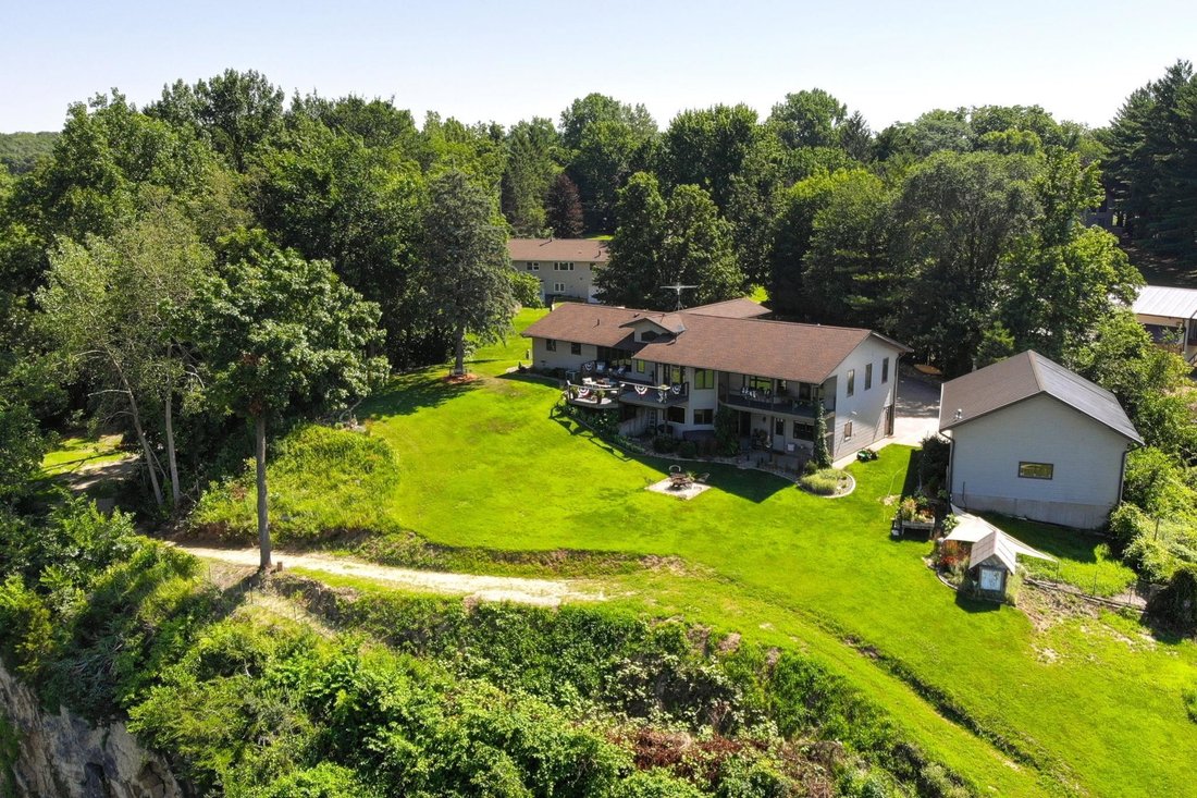House in Hazel Green, Wisconsin, United States 2 - 17792964