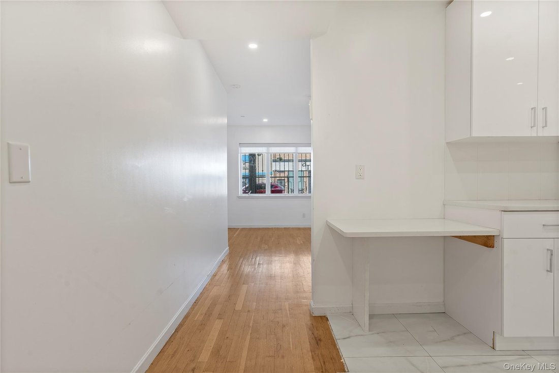 Condo in New York, New York, United States 4 - 18439282
