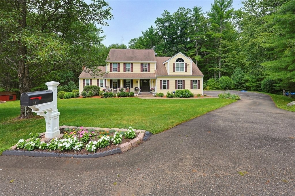 House in Uxbridge, Massachusetts, United States 1 - 18442584