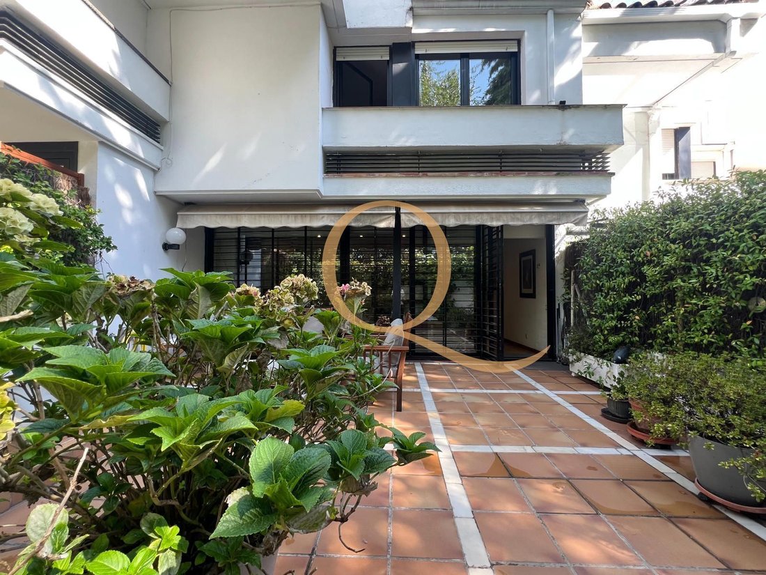 Townhouse in La Moraleja, Alcobendas, Comunidad de Madrid 2 - 18439237