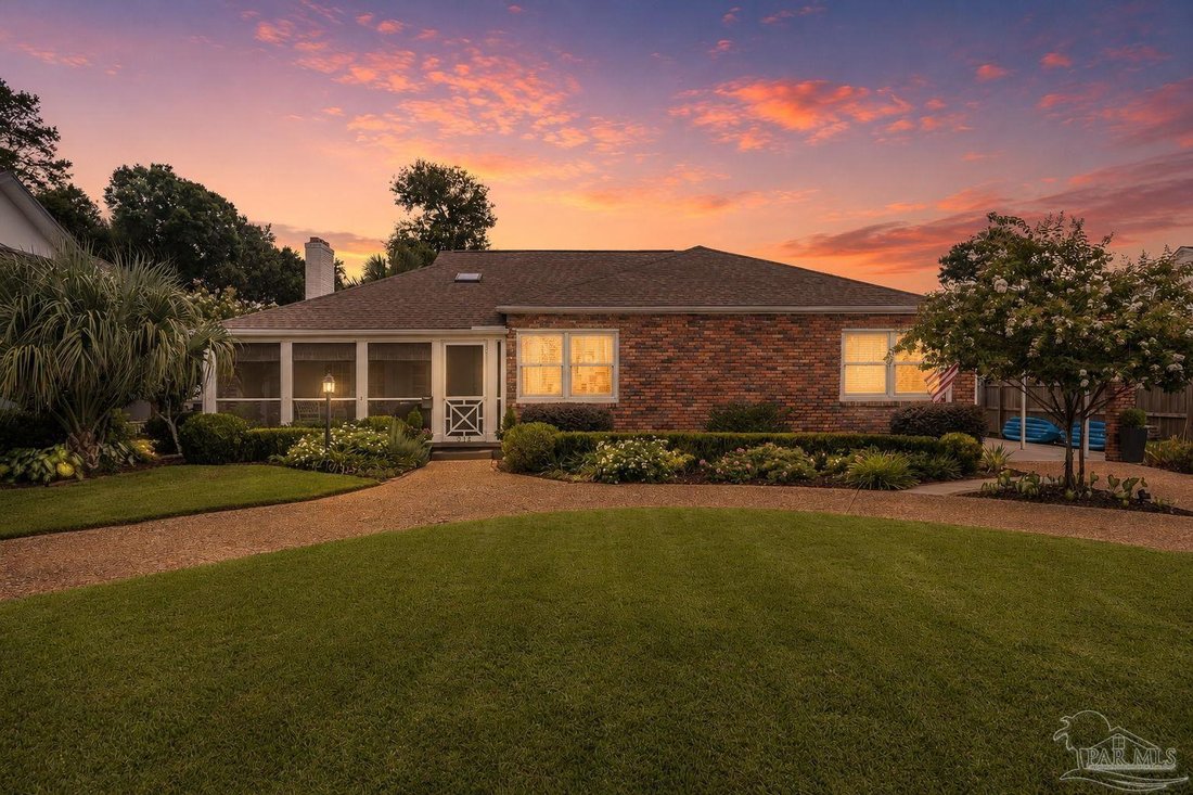 House in Pensacola, Florida, United States 4 - 18439092