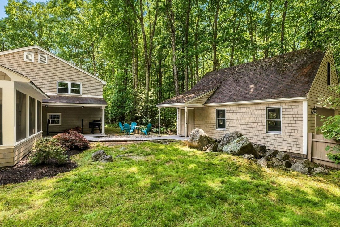 House in Kensington, New Hampshire, United States 4 - 18440364