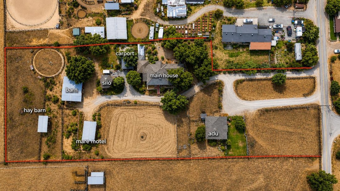 House in Hollister, California, United States 2 - 18440441