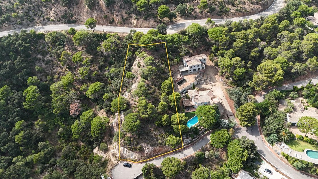 Land in Sant Feliu de Guixols, Catalonia, Spain 1 - 16987921