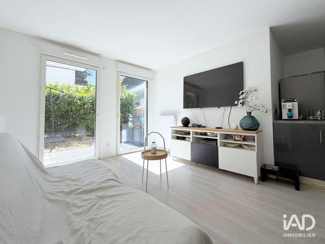 Apartment in Bois-Colombes, Ile-de-France, France 5 - 18438632
