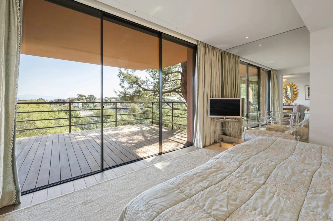 Villa in Saint-Jean-Cap-Ferrat, Provence-Alpes-Côte d'Azur, France 4 - 18434776