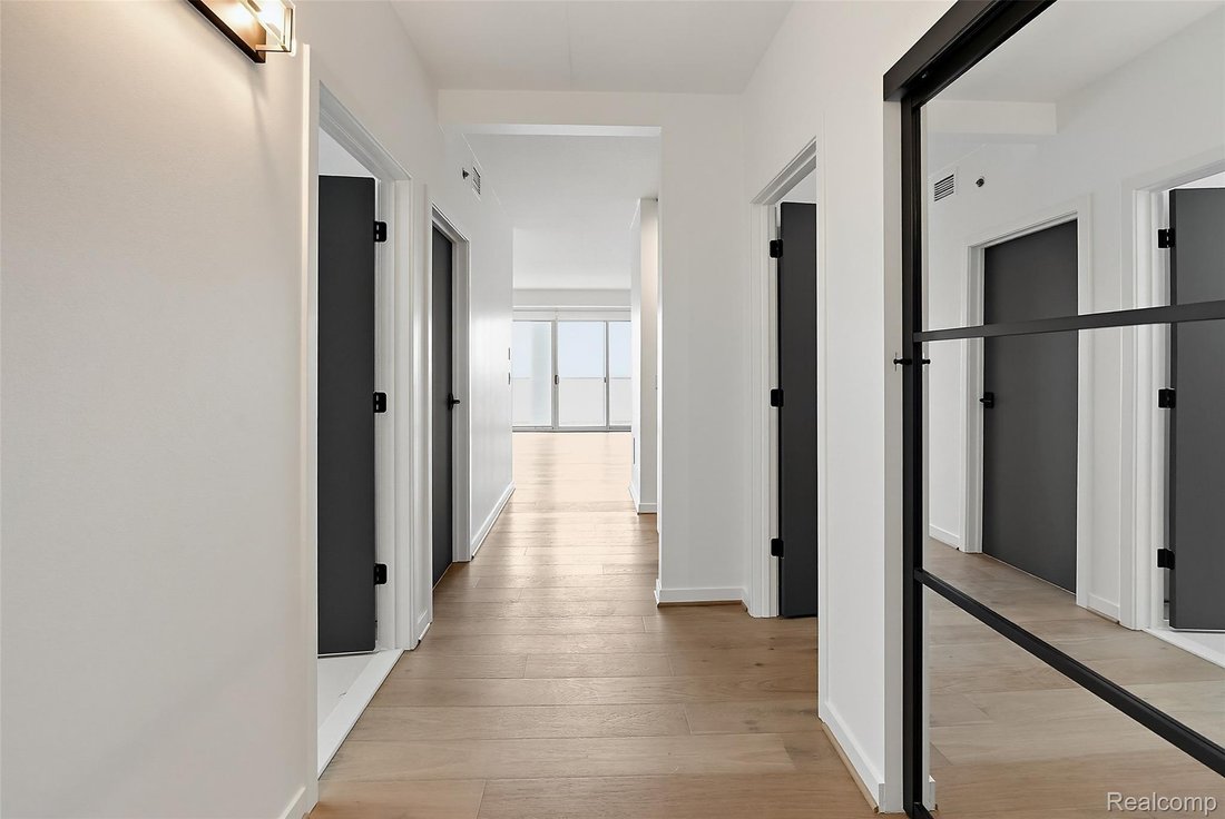 Condo in Royal Oak, Michigan, United States 3 - 18440401