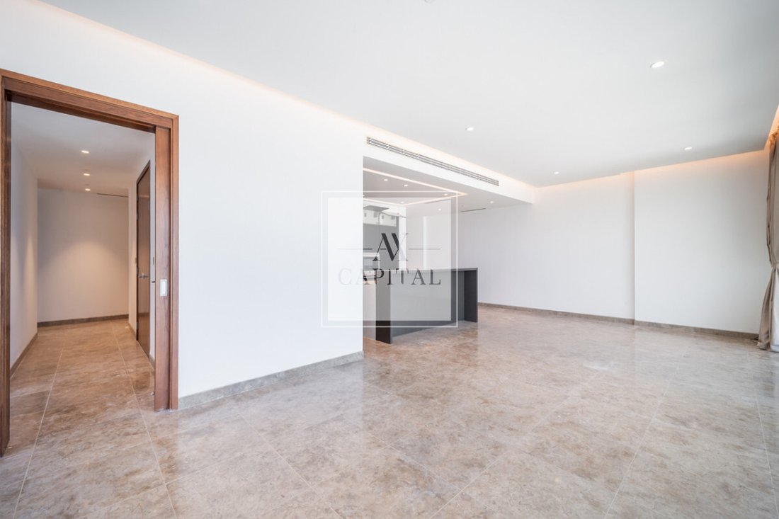 Apartment in United Arab Emirates 5 - 18438016