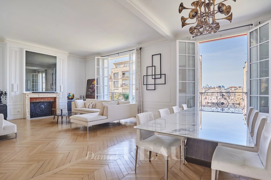 Apartment in Champerret-Berthier, Paris 17e Arrondissement, Paris 3 - 18437696