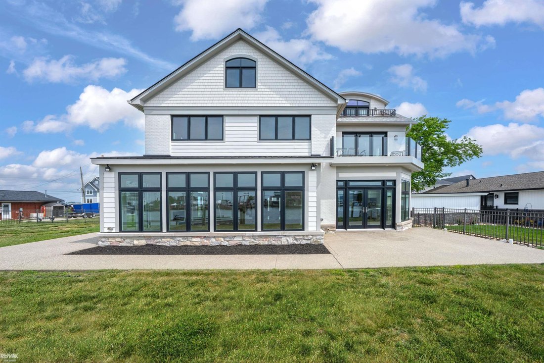 House in Harrison charter Township, Michigan, United States 3 - 18436765