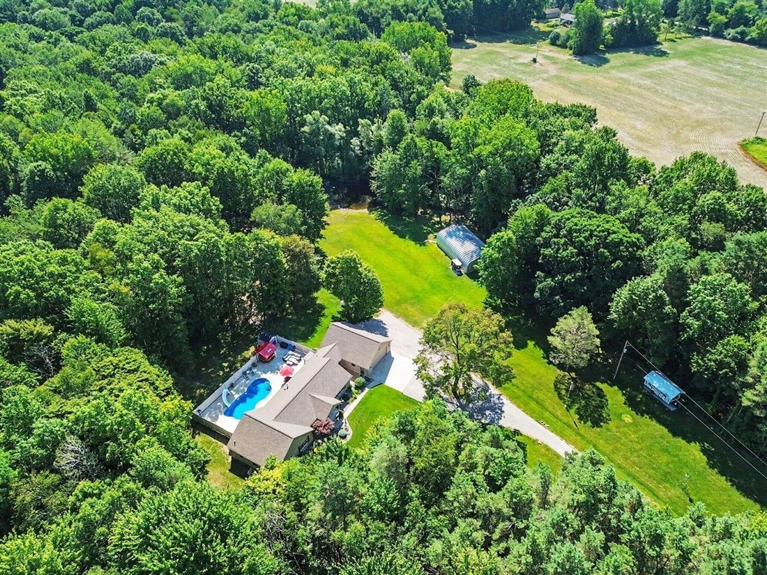 House in Bridgeport, Michigan, United States 3 - 18442302