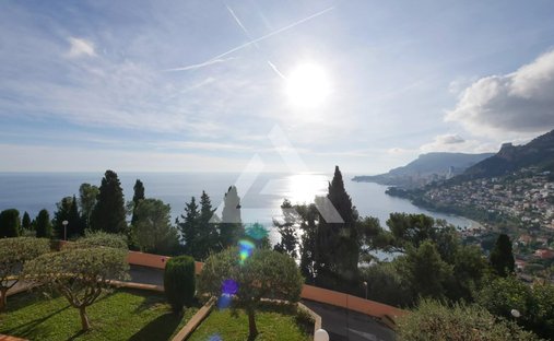 Apartment in Village-Cros de Caste-Coupiere-Mont Gros, Roquebrune-Cap-Martin, France 1