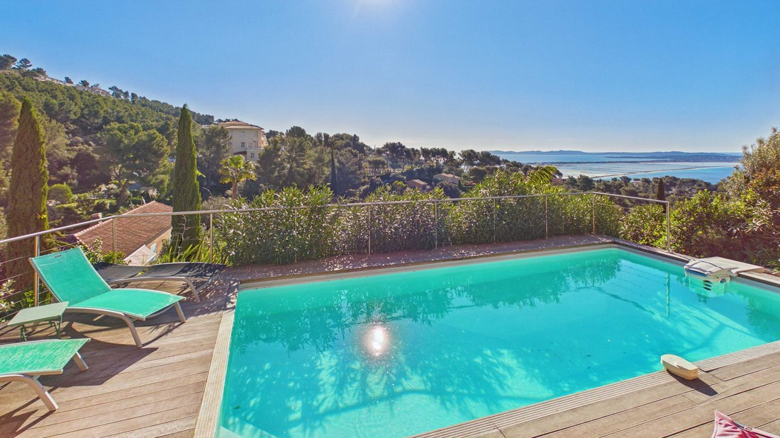 House in Hyeres, Provence-Alpes-Côte d'Azur, France 2 - 17555156