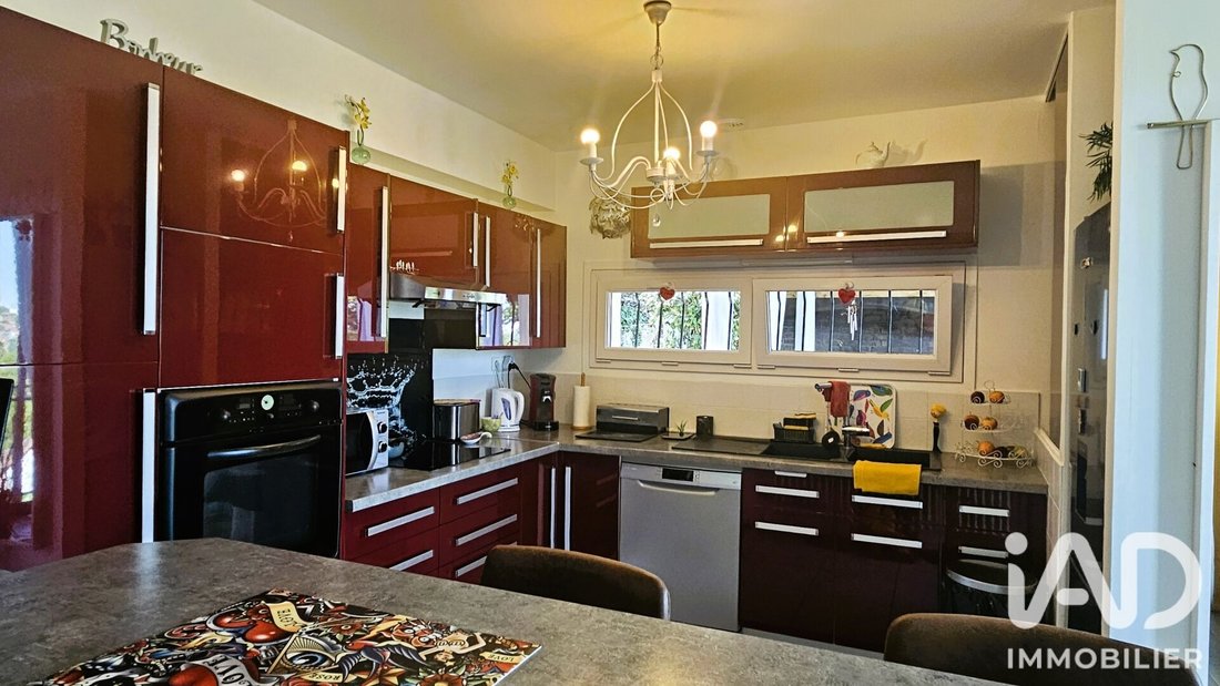House in Chennevieres-sur-Marne, Ile-de-France, France 4 - 18414226