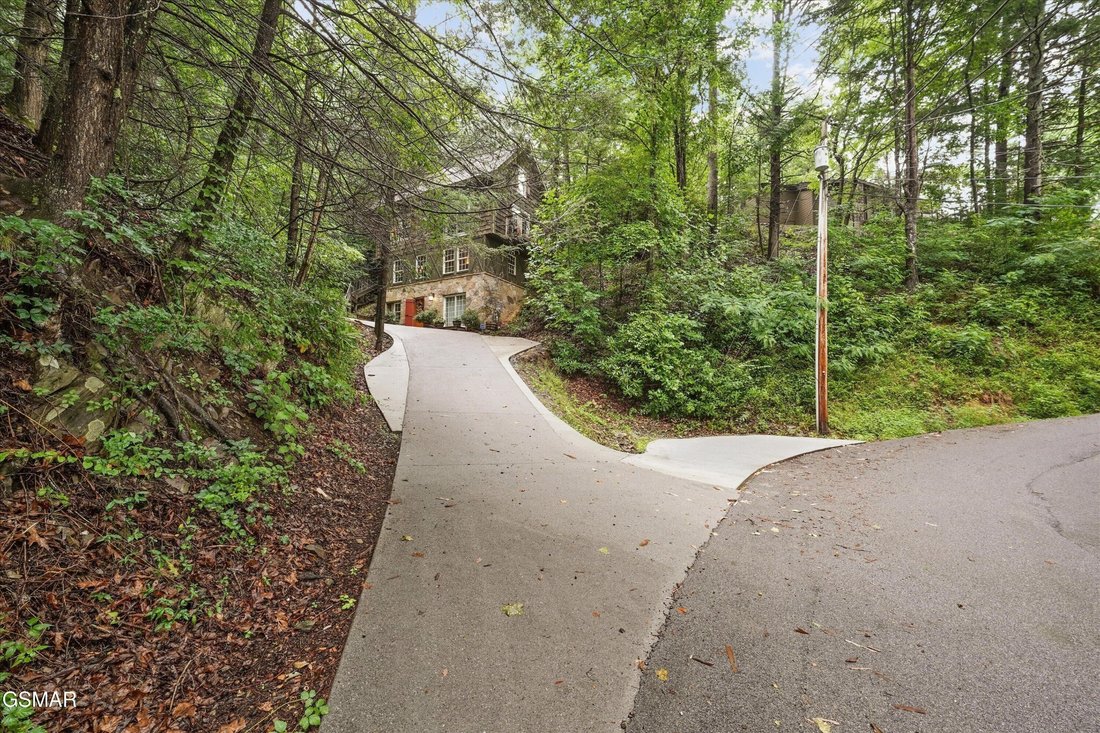 House in Gatlinburg, Tennessee, United States 4 - 18437040