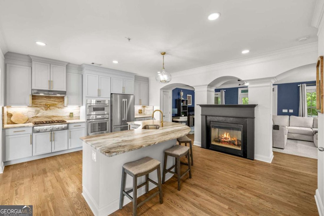 Townhouse in Alpharetta, Georgia, United States 5 - 18440433