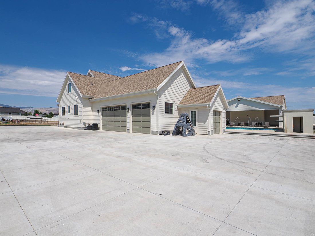 House in Riverton, Utah, United States 4 - 18442025