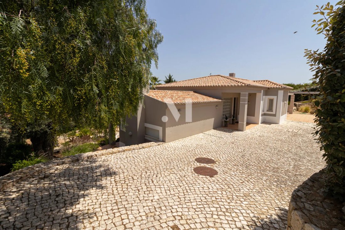 House in Carvoeiro, Algarve, Portugal 1 - 18435933