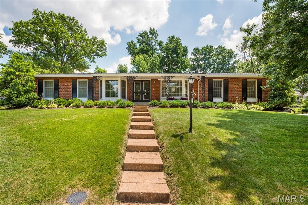 House in Warson Woods, Missouri, United States 1 - 18439961