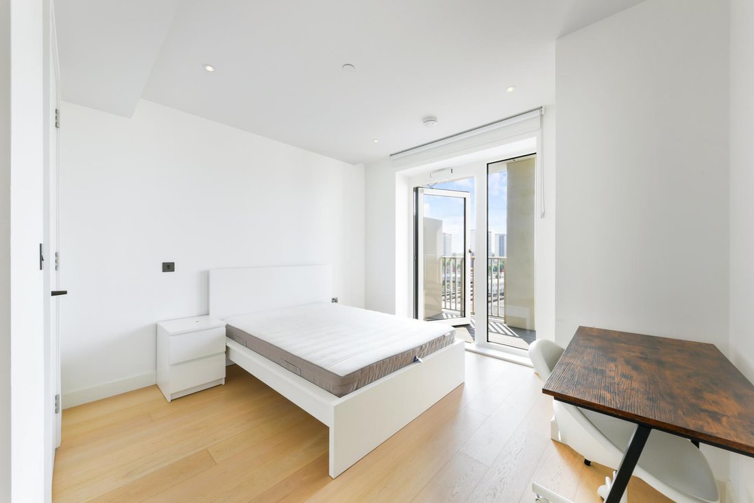 Apartment in White City, Hammersmith and Fulham, England 3 - 18439035