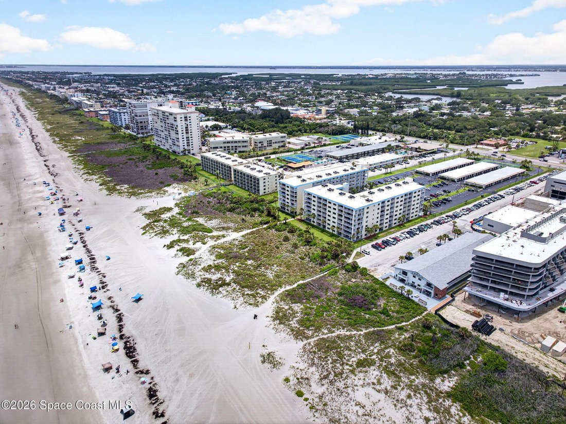 Condo in Cocoa Beach, Florida, United States 2 - 18282936