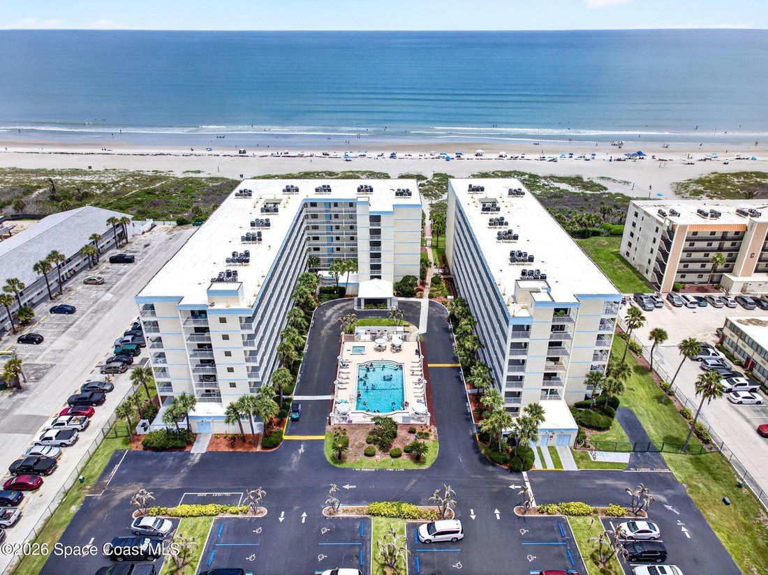 Condo in Cocoa Beach, Florida, United States 1 - 18282936