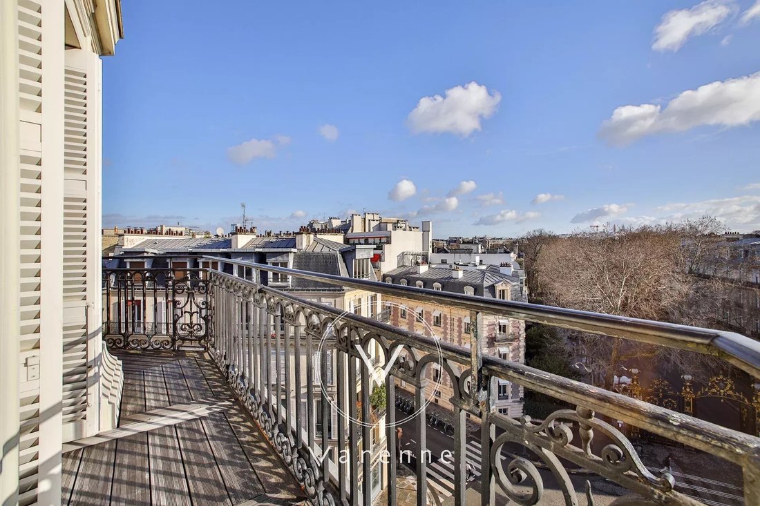 Apartment in Hoche-Friedland, Paris 8e Arrondissement, Paris 1 - 18437855