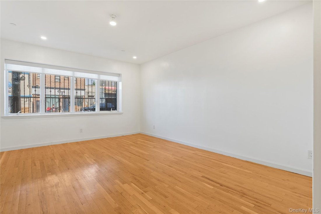 Condo in New York, New York, United States 3 - 18439282