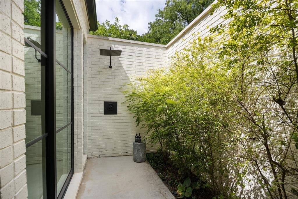 House in Granbury, Texas, United States 5 - 18416782