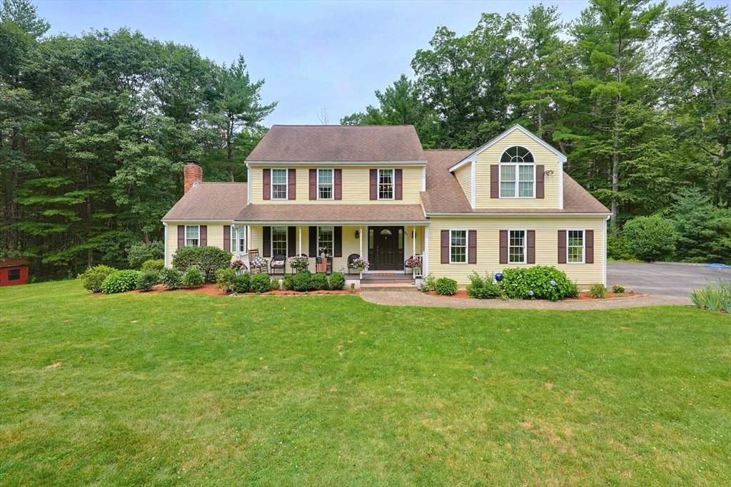 House in Uxbridge, Massachusetts, United States 2 - 18442584