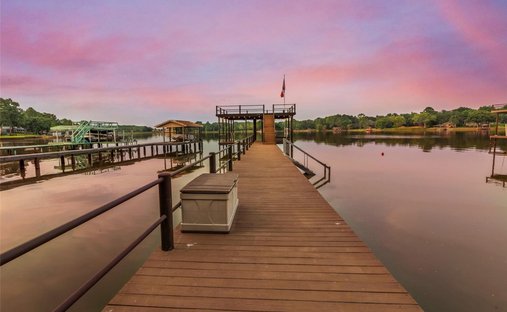 House in Gun Barrel City, Texas, United States 1