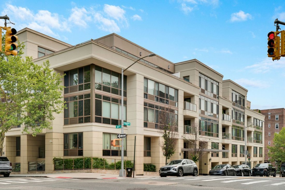 Condo in New York, New York, United States 2 - 18437710