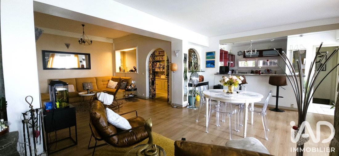 House in Chennevieres-sur-Marne, Ile-de-France, France 2 - 18414226
