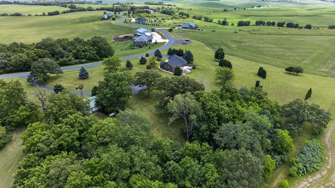 House in Montrose, Wisconsin, United States 5 - 18436663